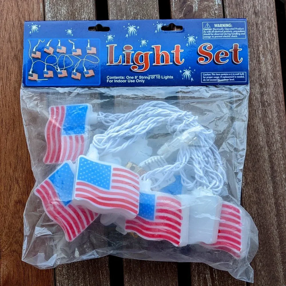 💜✨NWT American Flag String Lights